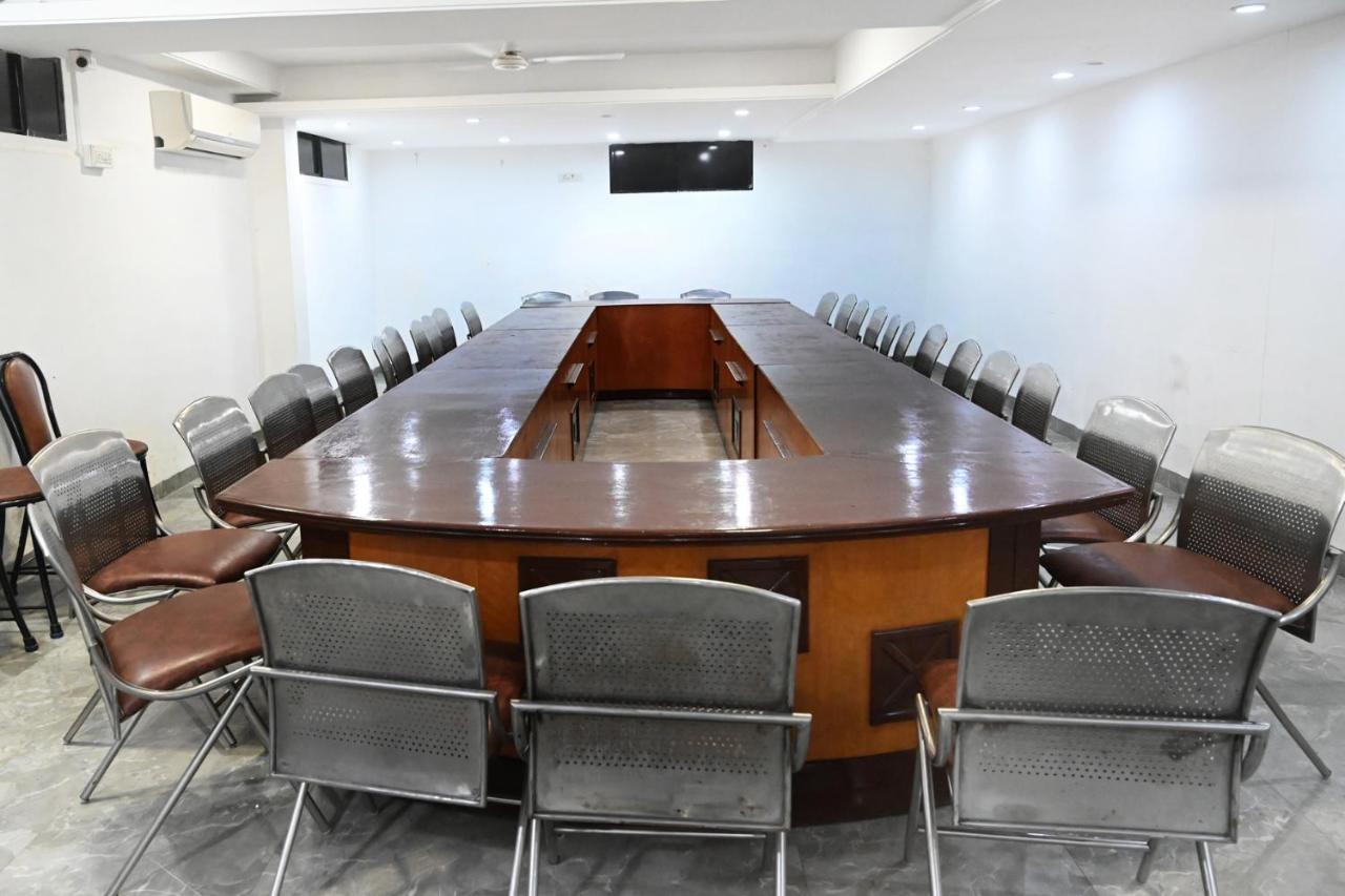 Hotel Holiday Pride Aurangabad  Exterior photo